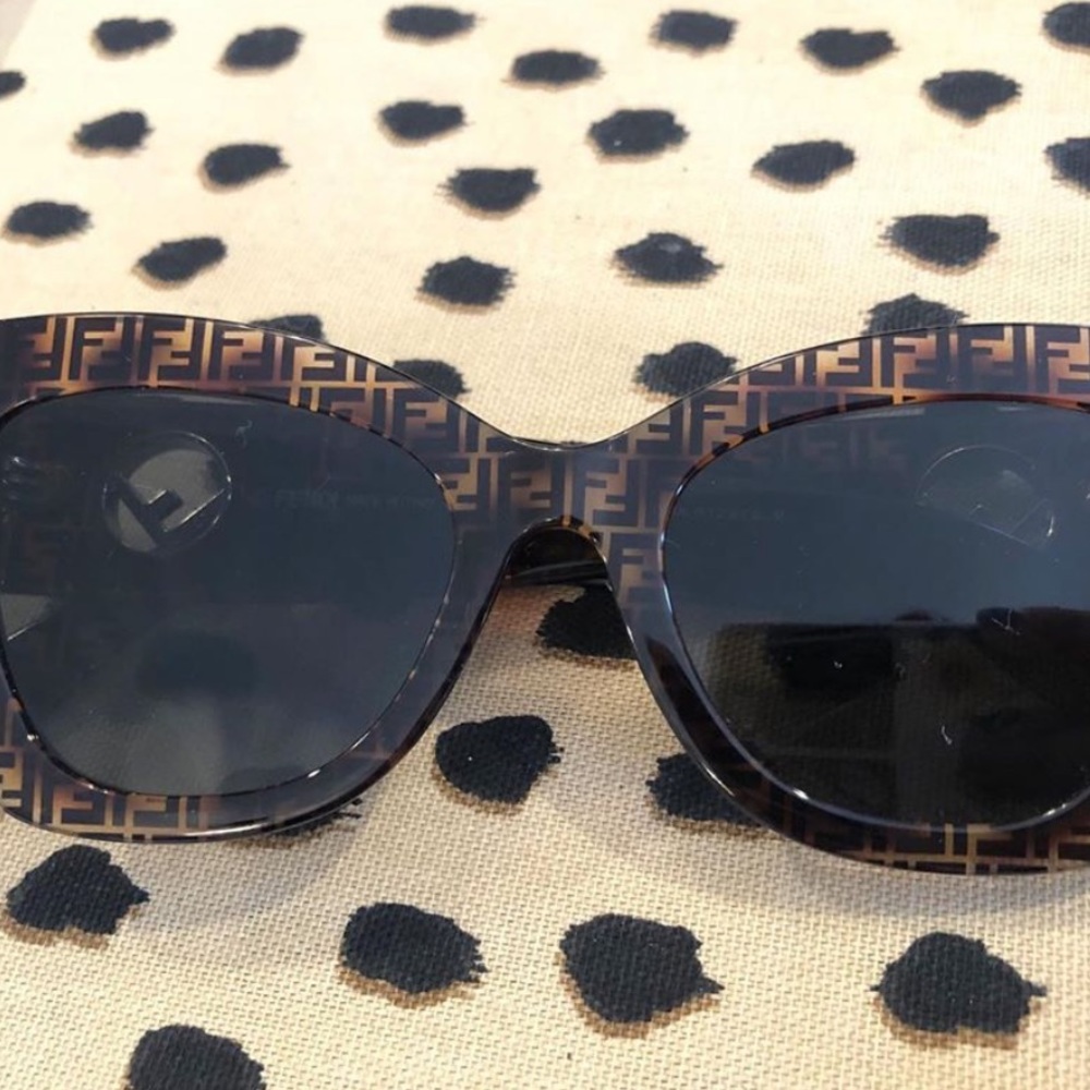 Fendi Sunglasses - Picture 2 of 4